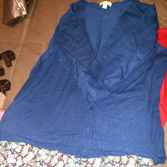2 piece Ny&Company Aubrey capris and sweater ( can wear boots with capris) - Picture 1 of 7